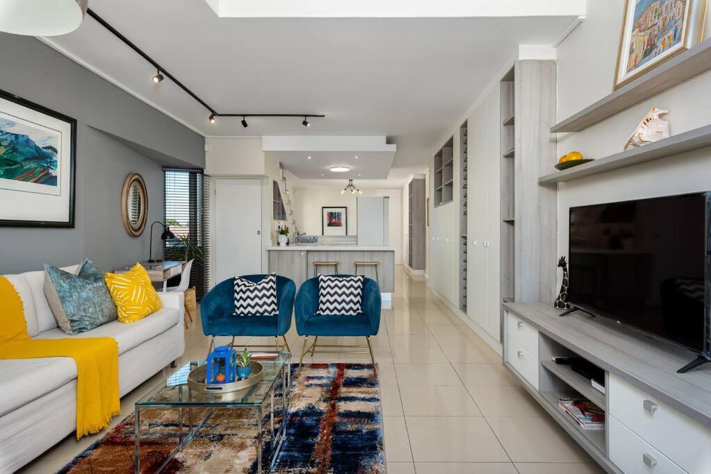 Eraya Waterfront Apartment